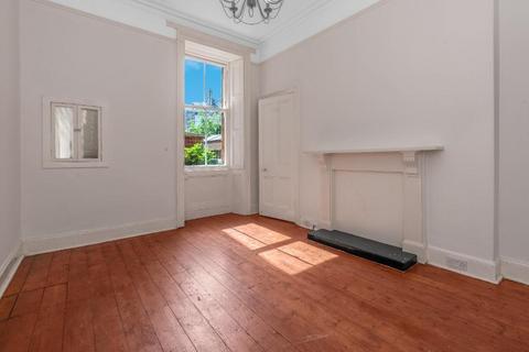 5 bedroom terraced house to rent, Braidburn Crescent, Comiston, Edinburgh, EH10