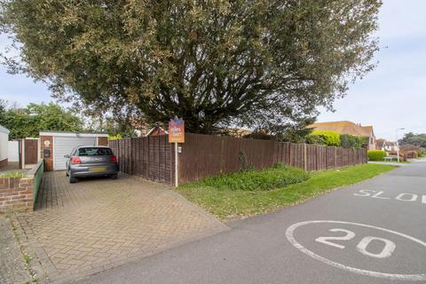 3 bedroom detached bungalow for sale, Kingsgate Avenue, Broadstairs, CT10