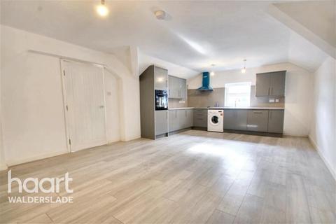 2 bedroom flat to rent - Luton Road, Chatham, ME4