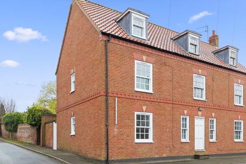 3 bedroom end of terrace house for sale - Rosalie Terrace, Soutergate, Barton-Upon-Humber, North Lincolnshire, DN18