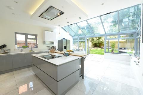 5 bedroom detached house for sale, Elvetham Road, Fleet GU51