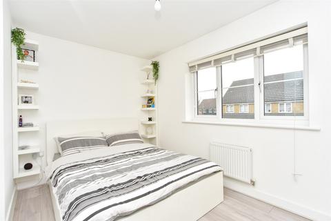 26 Barkers End, Sittingbourne, ME10 3FS