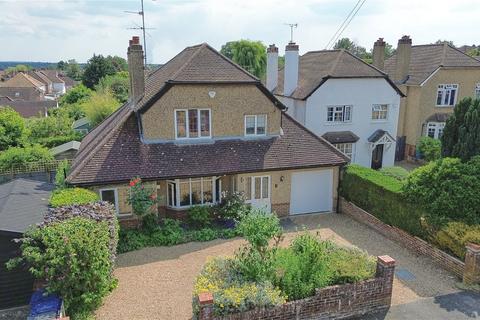 1 West Close, Farnham, GU9 0RF
