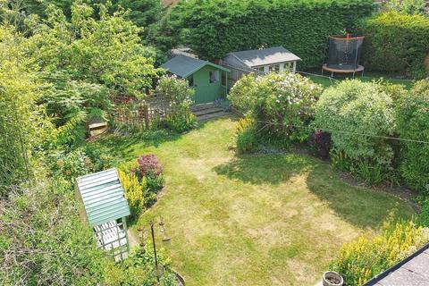 1 West Close, Farnham, GU9 0RF