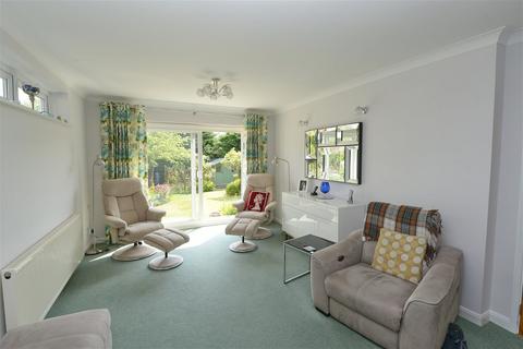 1 West Close, Farnham, GU9 0RF