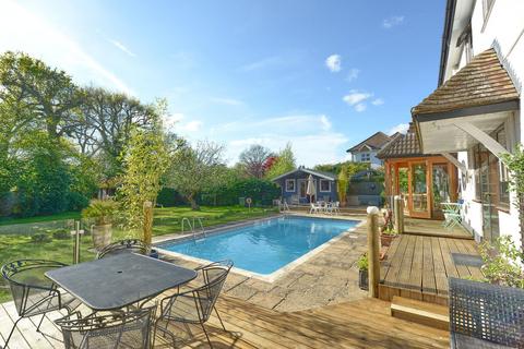22 Coxheath Road, Church Crookham, Fleet, GU52 6QJ