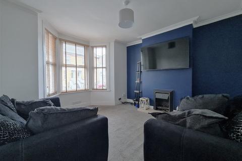 51 Longfield Road, Dover, CT17 9QR