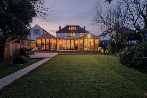 5 bedroom detached house for sale - London Road, Deal CT14