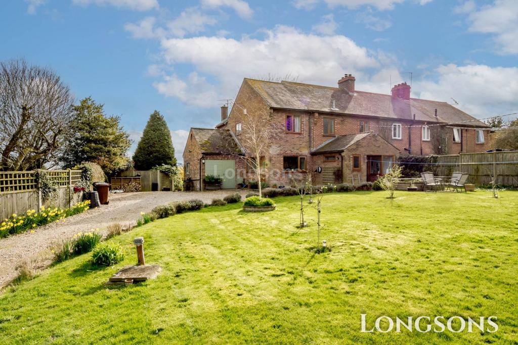 North Pickenham Road, Swaffham 4 bed end of terrace house for sale £