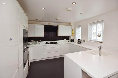 4 bedroom house for sale - Welman Way, Altrincham, WA15