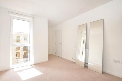 2 bedroom apartment to rent, Hallington Court,  Edgware,  HA8