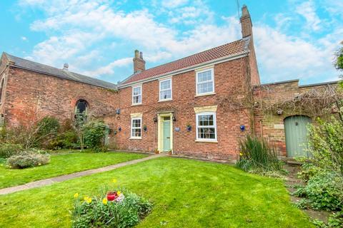 4 bedroom detached house for sale, Howe Lane, Goxhill, Barrow-Upon-Humber, North Lincolnshire, DN19