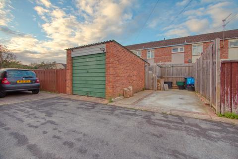81 Dowell Close, Taunton, TA2 6AU