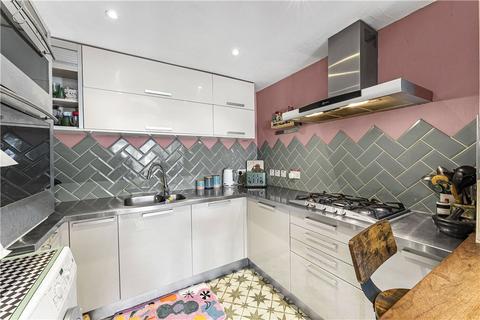 Basement Flat 2, 2 Queensdown Road, London, E5 8NN