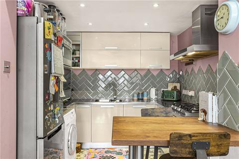 Basement Flat 2, 2 Queensdown Road, London, E5 8NN