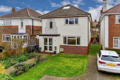 4 bedroom detached house for sale, Sea Close, Goring-By-Sea, Worthing, West Sussex