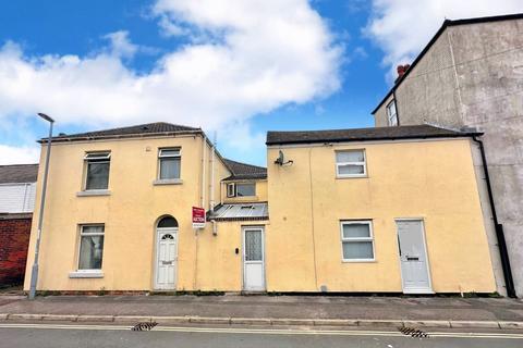 3 bedroom end of terrace house for sale - 33 Hardwick Street, Weymouth, Dorset, DT4 7HS