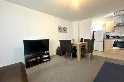 2 bedroom flat to rent, Westside Two, Suffolk Street Queensway , B1