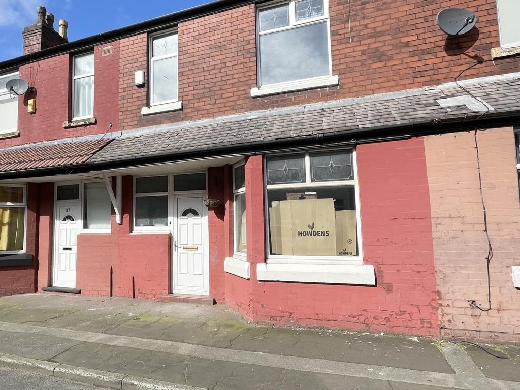 Walter Street, Abbey Hey, Manchester... 2 bed terraced house £925 pcm (£213 pw)