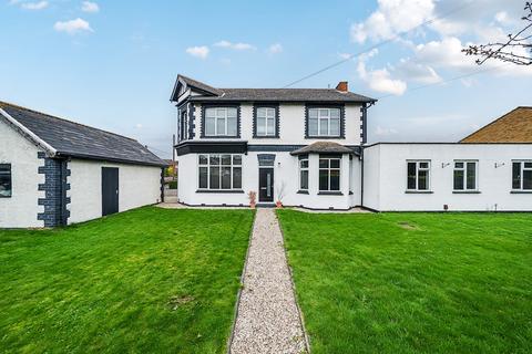 171 Southend Road, Stanford-le-hope, SS17 7AA