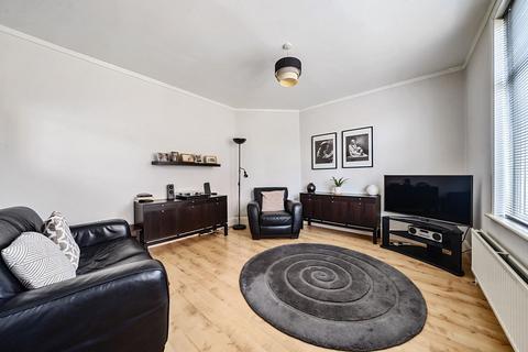 171 Southend Road, Stanford-le-hope, SS17 7AA