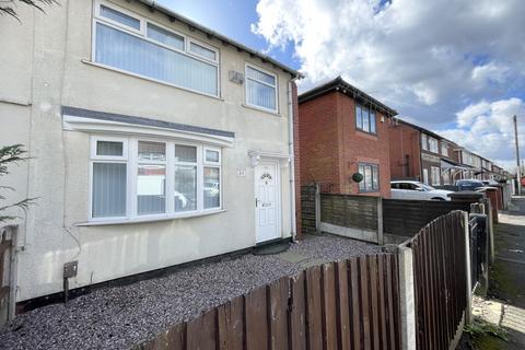 2 bedroom semi-detached house to rent, High Bank Road, Manchester M43