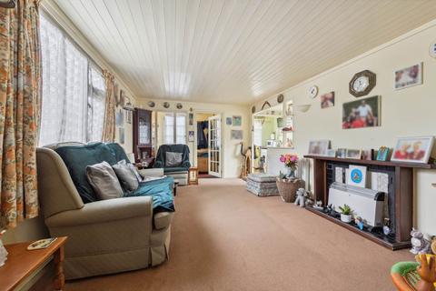 3 bedroom park home for sale, Beech Park, Chesham Road, Wigginton