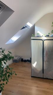 Studio to rent, Central Avenue, Hounslow