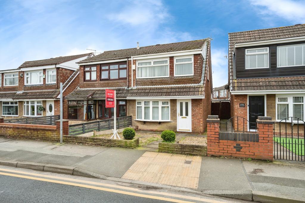 Clipsley Lane, Haydock, WA11 3 bed semidetached house for sale £152,000