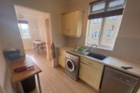 2 bedroom apartment to rent, Holly Street, London E8