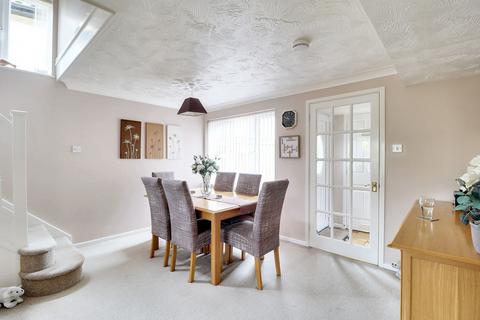 4 bedroom detached house for sale, Melford Close, Cambridge CB25