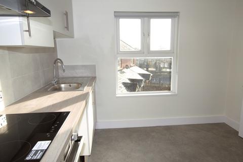 2 bedroom maisonette to rent, Station Approach West, Hassocks BN6