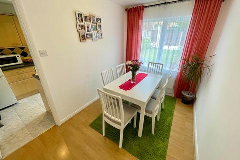 2 bedroom terraced house for sale - Catesby Green, Luton, Bedfordshire, LU3 4DR