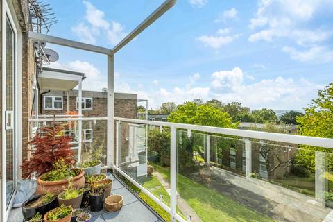 2 bedroom apartment for sale, Averil Grove, London