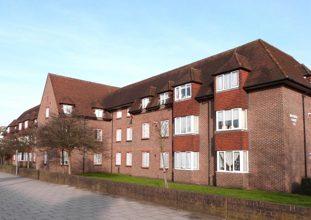 BIRNBECK COURT, FINCHLEY ROAD, London, NW11 1 bed apartment for sale ...