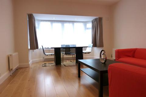 3 bedroom flat to rent - FINCHLEY ROAD, London, NW11