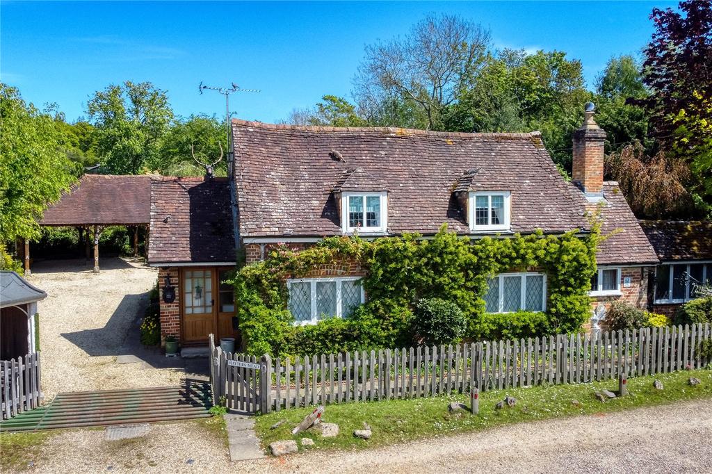 Dock Lane, Beaulieu, Brockenhurst... 4 bed detached house for sale £