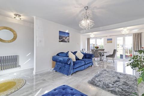 7 Carpenter Close, Billericay, CM12 0EA