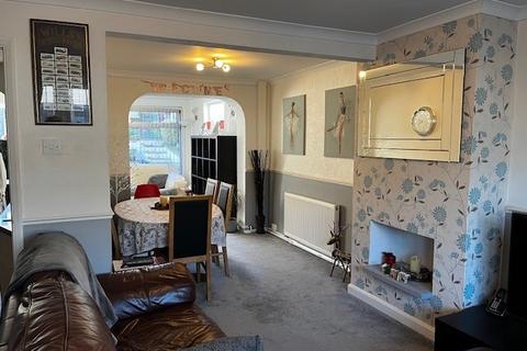11 Huntingdon Gardens, Worcester Park, KT4 8TF