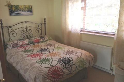 11 Huntingdon Gardens, Worcester Park, KT4 8TF