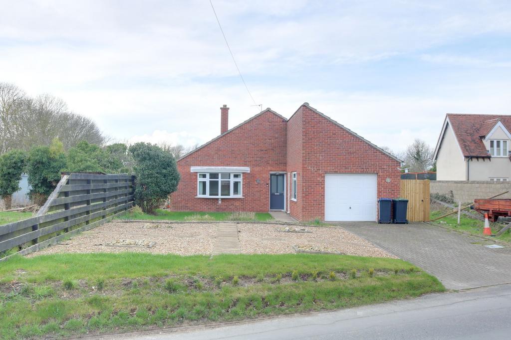Burwell, Cambridge CB25 2 bed detached bungalow for sale £325,000