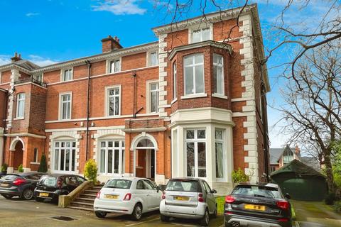 3 bedroom flat for sale, Didsbury Park, Didsbury, Manchester, M20