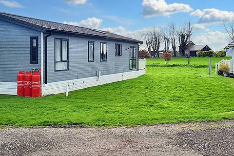 2 bedroom holiday lodge for sale, Running Waters Holiday Park, Old Romney TN29