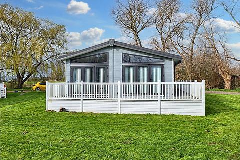 2 bedroom holiday lodge for sale, Running Waters Holiday Park, Old Romney TN29