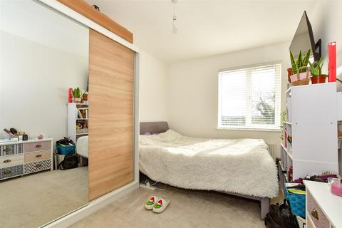 2 bedroom flat for sale - Black Eagle Drive, Northfleet, Gravesend, Kent