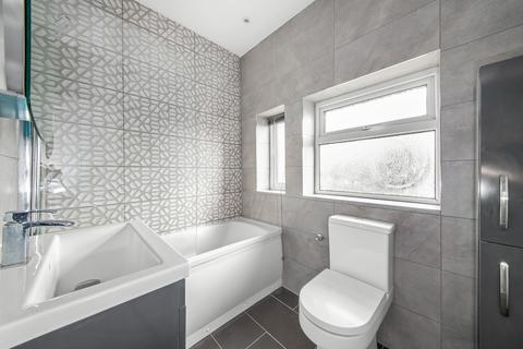 167 Knapmill Road, Bellingham, London, SE6 3TF