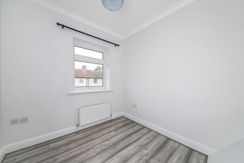 167 Knapmill Road, Bellingham, London, SE6 3TF