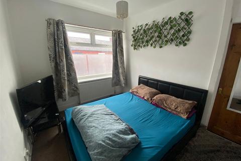 19 Harper Street, Oldham, OL8 1BB