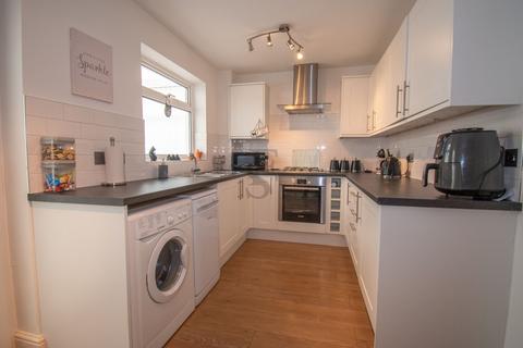 2 bedroom terraced house for sale - Vale End, Thurnby