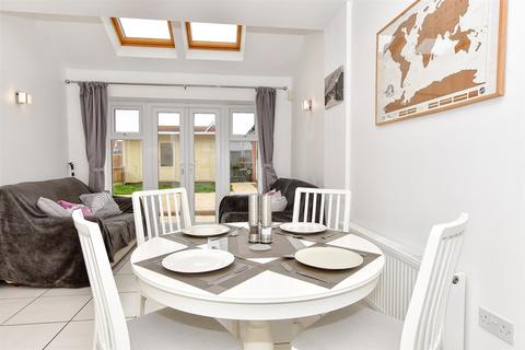 5 bedroom detached house for sale, Stamford Drive, Dunton Fields, Essex